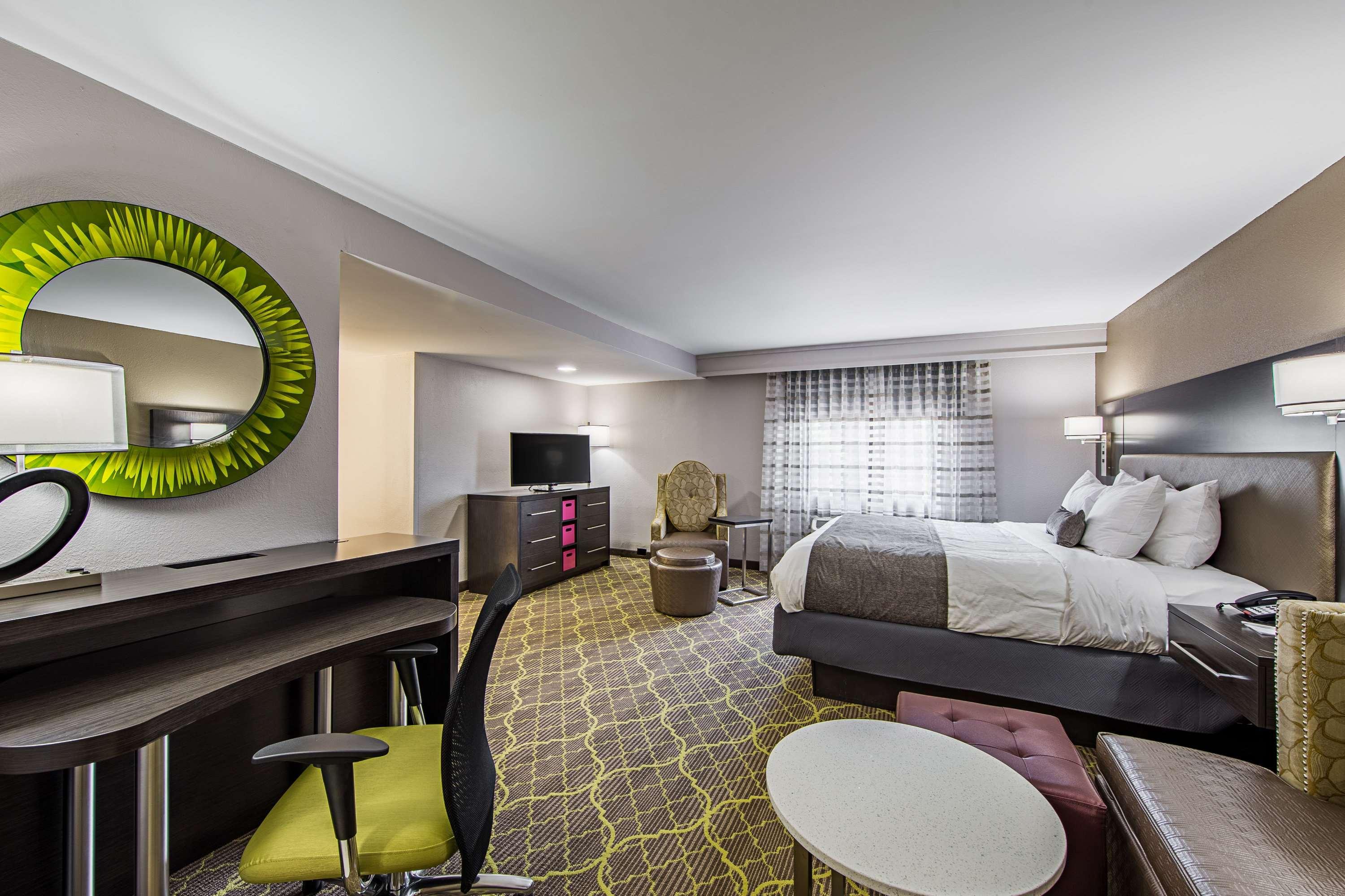 Western & Conference Center 3* Clemson