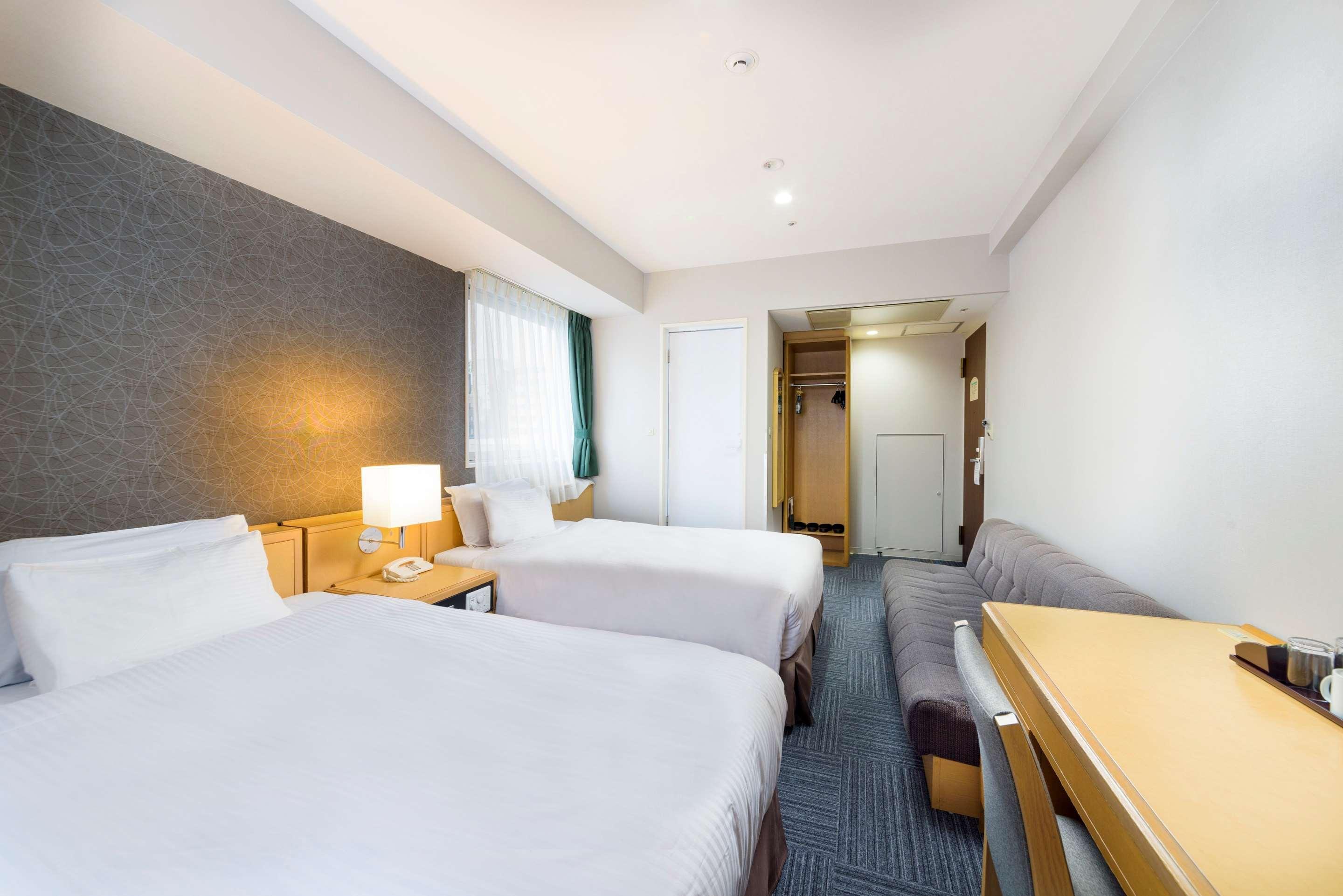 Hotel Western & Conference Center 3*